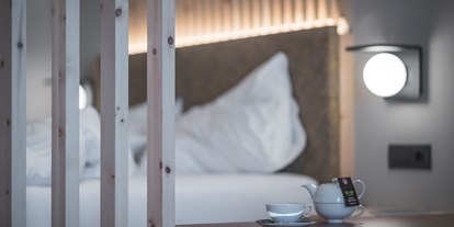 Hotels an der Piste - Preisniveau: gehoben - Selva di val Gardena - Pustertalzimmer mit Talblick - Berghotel Zirm 
