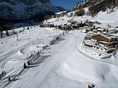 Hotels an der Piste - Ski-In Ski-Out - Südtirol - Kleinkinderpark und Liftanlage Sellaronda - Hotel Cappella