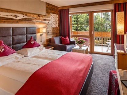 Hotels an der Piste - Sauna - Moos/Pass - Hotelzimmer mit Balkon - Wohlfühlhotel Falzeben