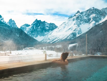 Hotels an der Piste - Klassifizierung: 4 Sterne S - Skigebiet 3 Zinnen Dolomites - Whirlpool - Berghotel Sexten Dolomiten