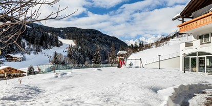 Hotels an der Piste - Verpflegung: Frühstück - Trentino-Südtirol - Terrasse im Winter - Hotel Seeber