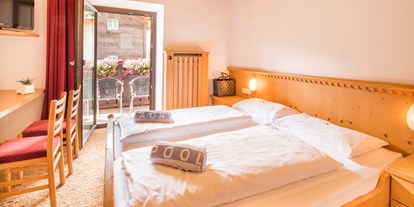 Hotels an der Piste - geführte Skitouren - Trentino-Südtirol - Doppelzimmer mit Balkon - Piccolo Hotel Gurschler