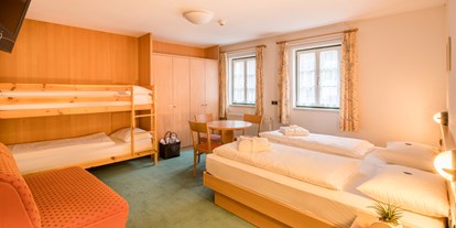 Hotels an der Piste - Pools: Innenpool - Vent - Vierbettzimmer Kurzhof - Piccolo Hotel Gurschler