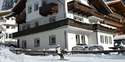 Hotels an der Piste - Skiraum: versperrbar - Kolfuschg in Corvara - Hotel Garni Flurida