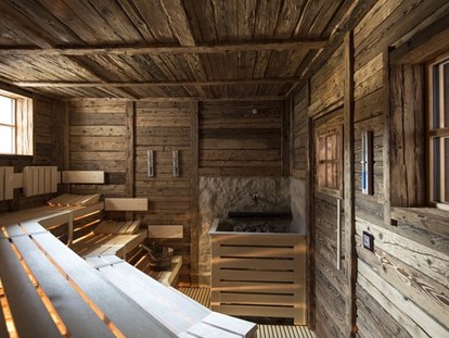 Hotels an der Piste - Dolomiten - Sauna - Post Alpina - Family Mountain Chalets