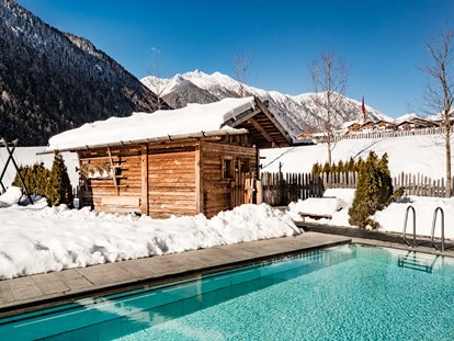 Hotels an der Piste - Hotel-Schwerpunkt: Skifahren & Familie - Außensauna im Winter - Hotel Masl