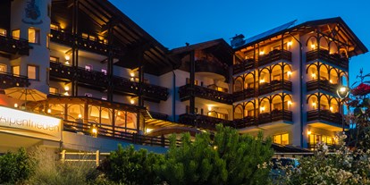 Hotels an der Piste - Rodeln - Santa Cristina In Val Gardena, V - Bei Nacht - Hotel Alpenfrieden