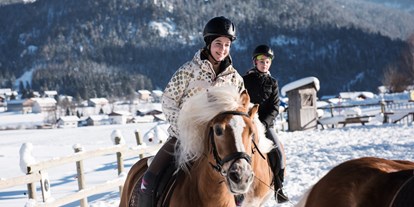 Hotels an der Piste - Skikurs direkt beim Hotel: für Kinder - Bayrischzell - Familienparadies Sporthotel Achensee****