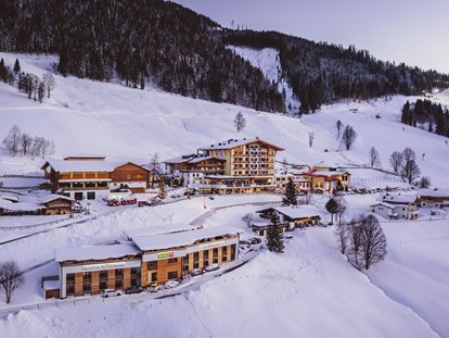 Hotels an der Piste - Hotel-Schwerpunkt: Skifahren & Wellness - Familienresort Ellmauhof - das echte All Inclusive ****S