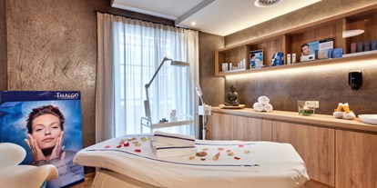 Hotels an der Piste - Hotel-Schwerpunkt: Skifahren & Familie - Finkenberg - Behandlungsraum - Galtenberg Family & Wellness Resort