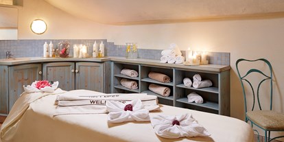 Hotels an der Piste - Wellnessbereich - Lermoos - Massage - Tirolerhof Familotel Zugspitze