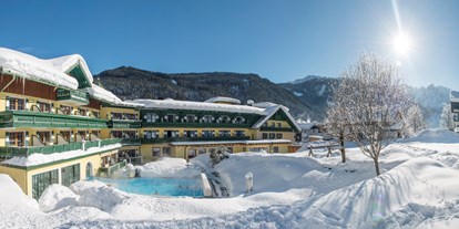 Hotels an der Piste - Langlaufloipe - Salzkammergut - Winter in Gosau - Hotel Sommerhof mit beheiztem Außenpool und Whirlpool - Familienhotel Sommerhof