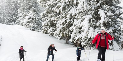 Hotels an der Piste - Skikurs direkt beim Hotel: für Erwachsene - Berwang - Schneeschuhwanderung - Familotel Kaiserhof****