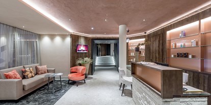 Hotels an der Piste - Pools: Infinity Pool - Tux - Aktiv-& Wellnesshotel Bergfried
