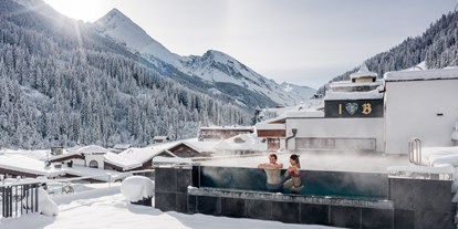 Hotels an der Piste - Hallenbad - Ski- & Gletscherwelt Zillertal 3000 - Aktiv-& Wellnesshotel Bergfried