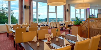 Hotels an der Piste - Pools: Innenpool - Erzgebirge - Halbpensionsrestaurant - AHORN Hotel Am Fichtelberg