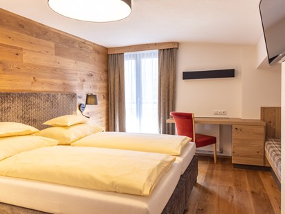 Hotels an der Piste - Sonnenterrasse - Ötztal - Doppelzimmer Rustikal - stefan Hotel
