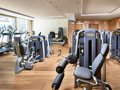 Hotels an der Piste - Hotel-Schwerpunkt: Skifahren & Wellness - Fitness Studio - DAS EDELWEISS Salzburg Mountain Resort