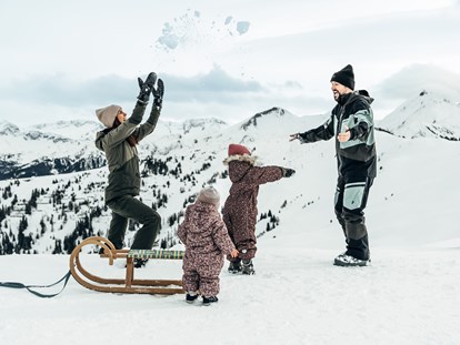 Hotels an der Piste - Hotel-Schwerpunkt: Skifahren & Familie - Familie im Schnee - DAS EDELWEISS Salzburg Mountain Resort