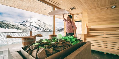 Hotels an der Piste - Skiraum: videoüberwacht - Lech - Entspannung in der Event-sauna - Hotel Warther Hof