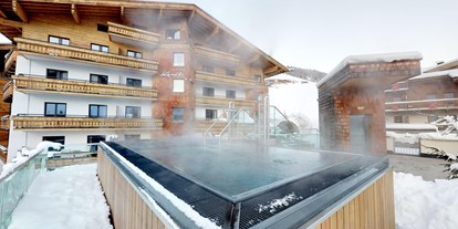 Hotels an der Piste - Hotel-Schwerpunkt: Skifahren & Familie - Dienten am Hochkönig - Panorama Whirlpool - Hotel Kendler