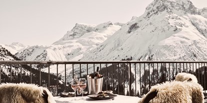 Hotels an der Piste - Skikurs direkt beim Hotel: für Erwachsene - Schröcken - Aussicht Goldener Berg - Hotel Goldener Berg