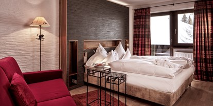 Hotels an der Piste - Pools: Innenpool - St. Anton am Arlberg - Zimmer Goldener Berg - Hotel Goldener Berg
