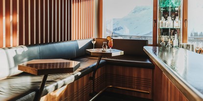 Hotels an der Piste - Skikurs direkt beim Hotel: eigene Skischule - Bar Goldener Berg - Hotel Goldener Berg