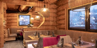 Hotels an der Piste - Skiservice: Skireparatur - Dienten am Hochkönig - Buffetrestaurant PURA ALM - Hotel Adapura Wagrain