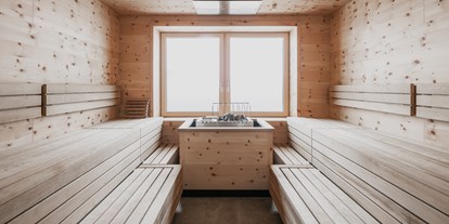 Hotels an der Piste - geführte Skitouren - Schladming - Bio-Sauna mit automatischem Aufguss - FIRSTpeak Zauchensee
