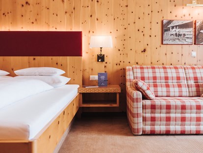 Hotels an der Piste - Skikurs direkt beim Hotel: für Kinder - Ski Obertauern - Hotelzimmer Zirbentraum deluxe - Hotel Schneider ****superior