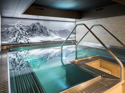 Hotels an der Piste - Wellnessbereich - Gargellen - Whirlpool - Precise Tale Seehof Davos