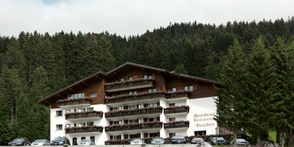 Hotels an der Piste - Verpflegung: Halbpension - Davos Platz - Aussenansicht Sommer - Hotel Dieschen