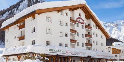 Hotels an der Piste - Parkplatz: gebührenpflichtig beim Hotel - Samnaun Dorf - Apparthotel Garni Nevada