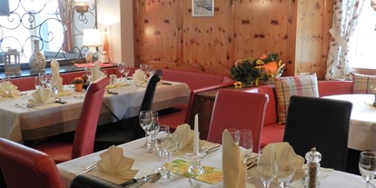 Hotels an der Piste - Hotel-Schwerpunkt: Skifahren & Familie - St. Gallen - Arvenstube  - Hotel Pizzeria Mittenwald Flumserberg Tannenheim
