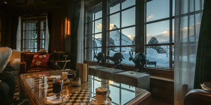 Hotels an der Piste - Skiraum: Skispinde - Wallis - Bar 2222m - Riffelalp Resort 2222 m
