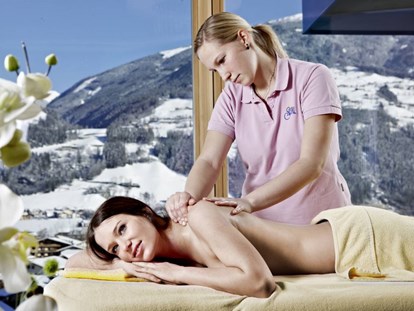 Hotels an der Piste - Hallenbad - Massage- und Beautyangebote - Alpin Family Resort Seetal ****s