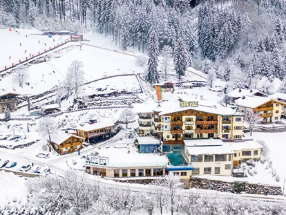 Hotels an der Piste - Verpflegung: Halbpension - Tirol - Direkt an der Talabfahrt Hochzillertal mit 181 Pistenkilometer - Alpin Family Resort Seetal ****s