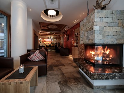 Hotels an der Piste - Hallenbad - Panorama Lounge  - Hotel Tirol****alpin spa Ischgl 
