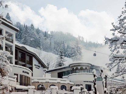 Hotels an der Piste - Skikurs direkt beim Hotel: für Kinder - Pongau - Alpina Alpendorf - direkt an der Piste & Gondelstation - Alpina Alpendorf