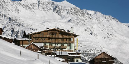Hotels an der Piste - Hotel-Schwerpunkt: Skifahren & Ruhe - St. Leonhard im Pitztal - Aussenansicht - Hotel Silbertal