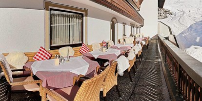 Hotels an der Piste - Skiraum: Skispinde - Ski Arlberg - Sonnenterrasse - Hotel Ulli