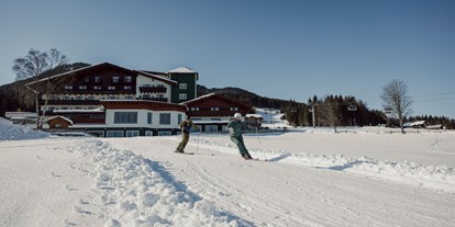 Hotels an der Piste - Rodeln - Gosau - Ski in & Ski out im Hotel Waldfrieden. - Hotel Waldfrieden
