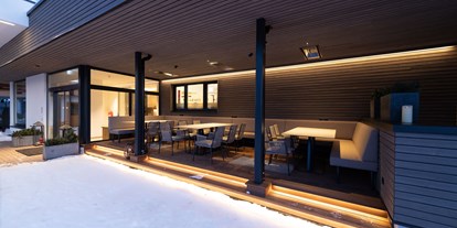 Hotels an der Piste - Hotel-Schwerpunkt: Skifahren & Familie - Dienten am Hochkönig - Terrasse  - Harmls Aparthotel