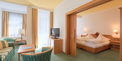 Hotels an der Piste - Pools: Innenpool - Mittelberg (Mittelberg) - Beispiel Foto "Valluga Suite" - Hotel Post