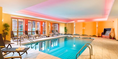Hotels an der Piste - Verpflegung: Vollpension - Tirol - Schwimmbad im Haus Figol - SCOL Sporthotel Großglockner
