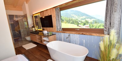 Hotels an der Piste - Preisniveau: moderat - Stans (Stans) - Freistehende Badewanne im Schlafzimmer - Chalets & Apartments Wachterhof