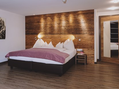 Hotels an der Piste - Hotel-Schwerpunkt: Skifahren & Wellness - St. Johann in Tirol - Zimmer - ALL INCLUSIVE Hotel DIE SONNE