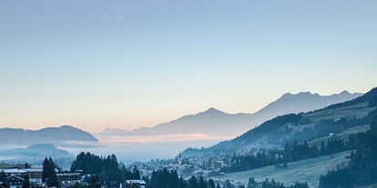 Hotels an der Piste - Verpflegung: Frühstück - Kleinwalsertal - Blick aus dem Tal im Winter Richtung Allgäu - Almhof Rupp - das Genießerhotel