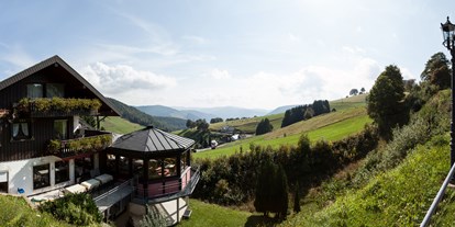 Hotels an der Piste - Pools: Innenpool - Deutschland - Panorama Lodge Sonnenalm im Sommer - Panorama Lodge Sonnenalm Hochschwarzwald